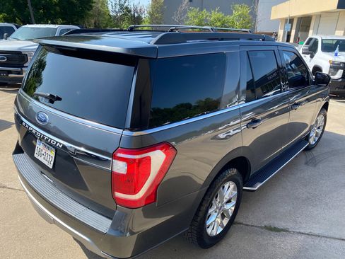 Used 2021 Ford Expedition XLT image 15