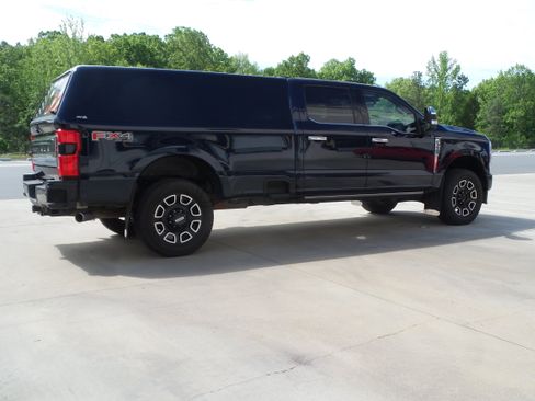 Used 2024 Ford F350 Platinum w/ FX4 Off-Road Package AWD/4WD image 10
