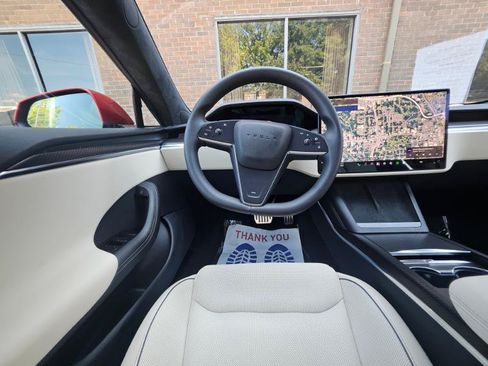 Used 2023 Tesla Model S Plaid AWD/4WD image 4