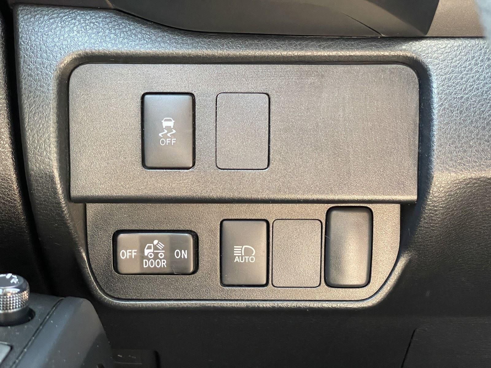Used 2022 Toyota Tacoma SR w/ SR Convenience Package RWD image 30