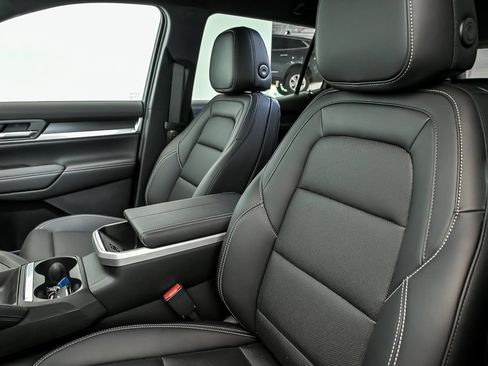 New 2026 GMC Terrain Elevation w/ Elevation Premium Package AWD/4WD image 7