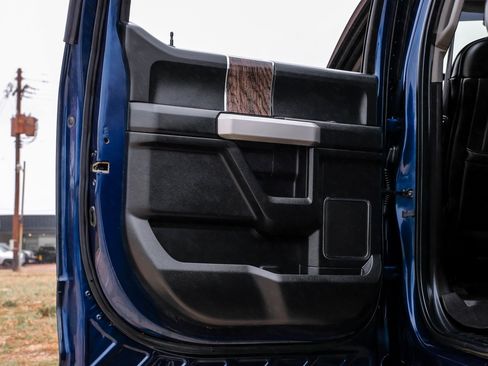 Used 2019 Ford F250 Lariat w/ Chrome Package image 49