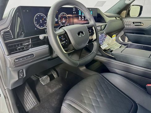 New 2026 INFINITI QX80 Autograph w/ Premium Cargo Package image 11