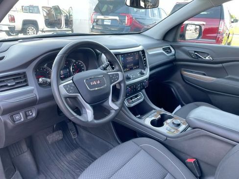 Used 2023 GMC Acadia SLE w/ Driver Convenience Package FWD image 11