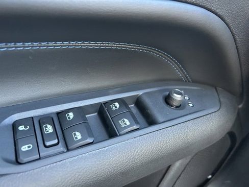 New 2026 Jeep Compass Latitude AWD/4WD image 17