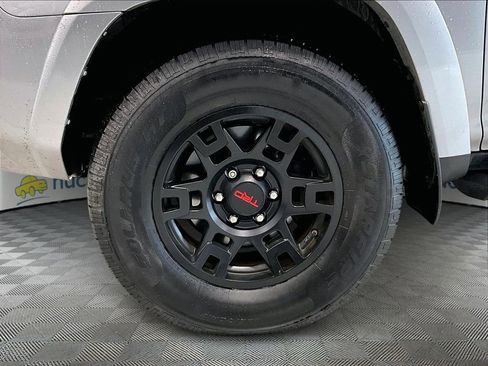 Used 2021 Toyota 4Runner Venture image 29