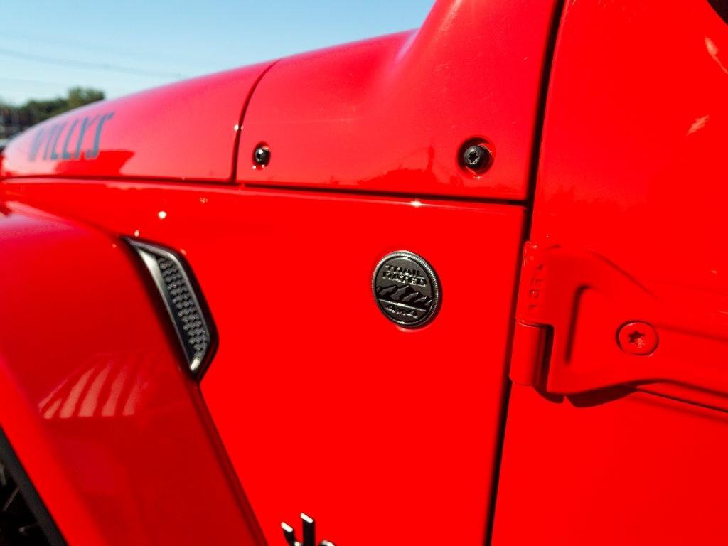 Used 2023 Jeep Gladiator Sport AWD/4WD image 9
