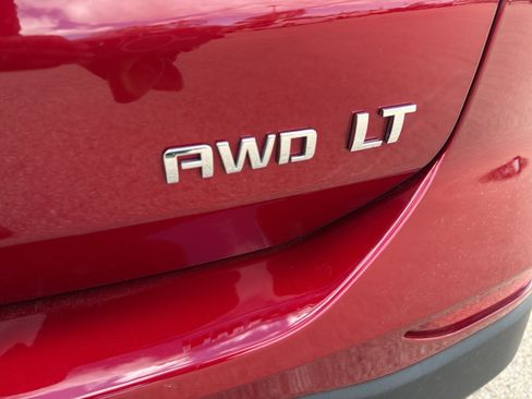 Used 2024 Chevrolet Equinox LT AWD/4WD image 9