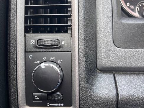 Used 2018 RAM 1500 Tradesman w/ Popular Equipment Group RWD image 20