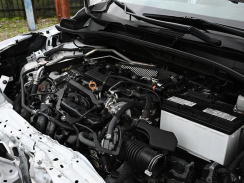 Used 2022 Toyota Corolla Cross LE image 19