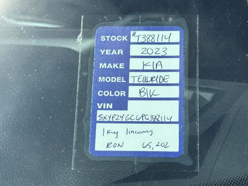 Used 2023 Kia Telluride LX FWD image 14