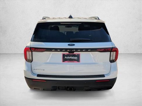 New 2026 Ford Explorer Active image 7