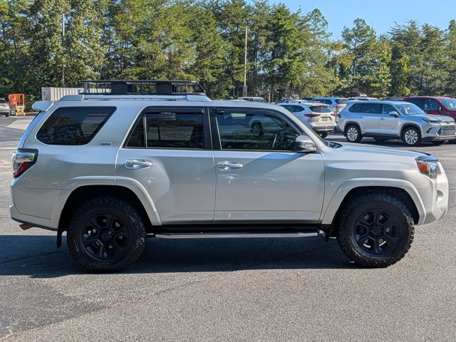 Used 2016 Toyota 4Runner SR5 RWD image 8