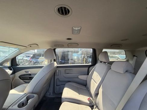 Used 2021 Kia Sedona LX FWD image 15