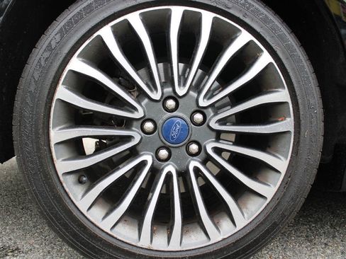 Used 2017 Ford Fusion SE w/ Fusion SE Technology Package FWD image 21