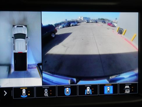 Used 2020 GMC Sierra 3500 AT4 w/ AT4 Premium Package image 22