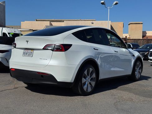 Used 2023 Tesla Model Y Long Range image 15