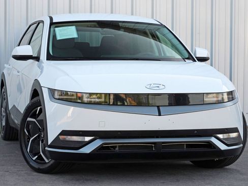 Used 2024 Hyundai Ioniq 5 SEL RWD image 2