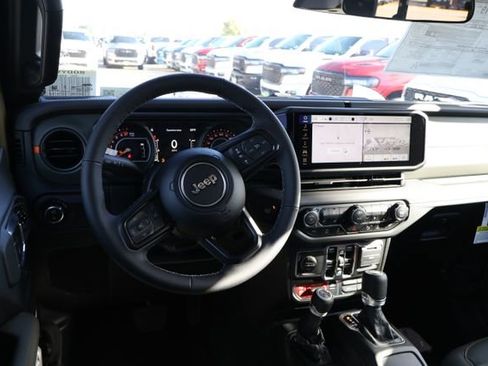 New 2026 Jeep Gladiator Mojave AWD/4WD image 10