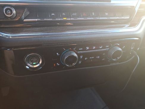 Used 2024 Chevrolet Silverado 1500 LT image 16