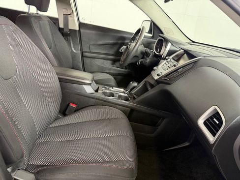 Used 2017 Chevrolet Equinox LS AWD/4WD image 19