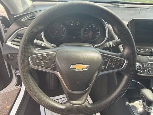 Used 2024 Chevrolet Malibu LT FWD image 14