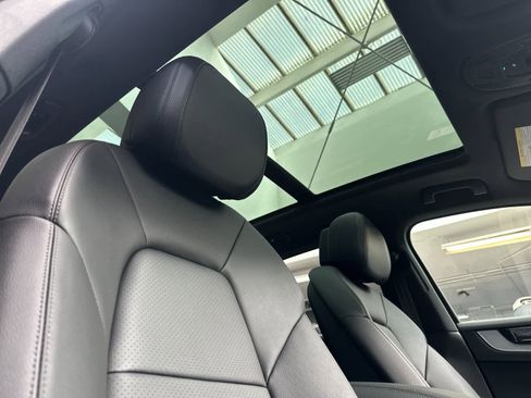 New 2026 Porsche Cayenne image 18