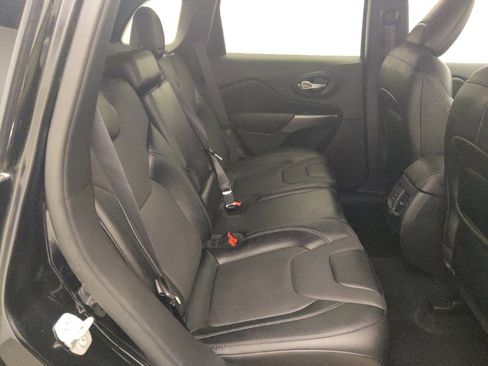 Used 2022 Jeep Cherokee Latitude Lux FWD image 19