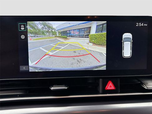 Used 2025 Kia Carnival FWD image 14