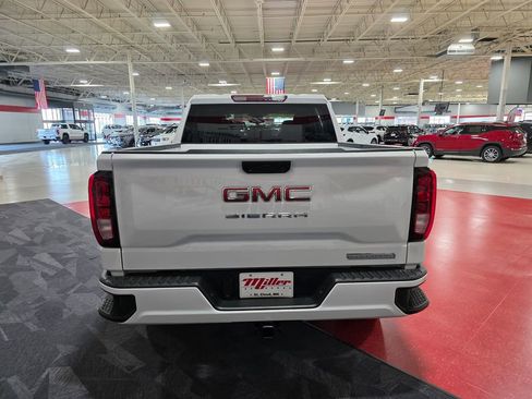 Certified 2023 GMC Sierra 1500 Elevation AWD/4WD image 4