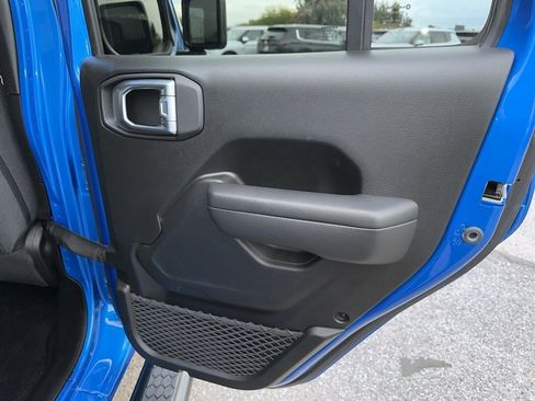 Used 2024 Jeep Wrangler Unlimited w/ Convenience Group image 22