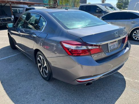 Used 2017 Honda Accord EX-L image 6