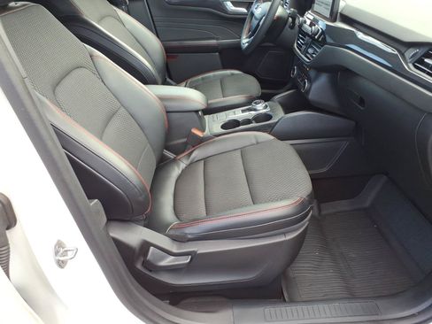 Used 2023 Ford Escape ST-Line Select AWD/4WD image 10