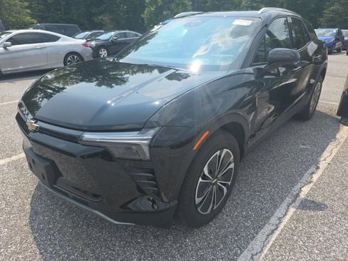 Used 2024 Chevrolet Blazer EV LT AWD/4WD image 2