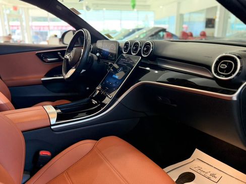Used 2022 Mercedes-Benz C 300 4MATIC Sedan image 19