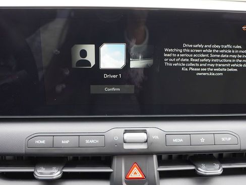 New 2025 Kia K4 LXS image 13