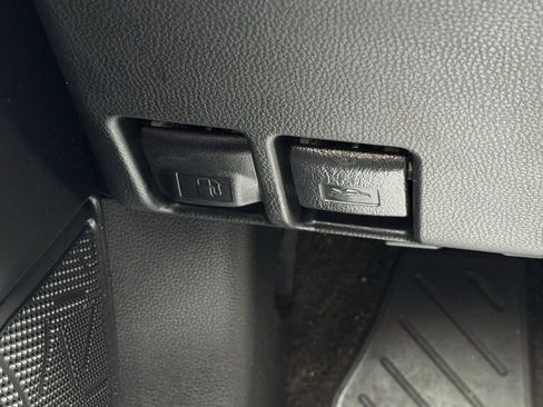 Used 2023 Toyota RAV4 XLE image 30