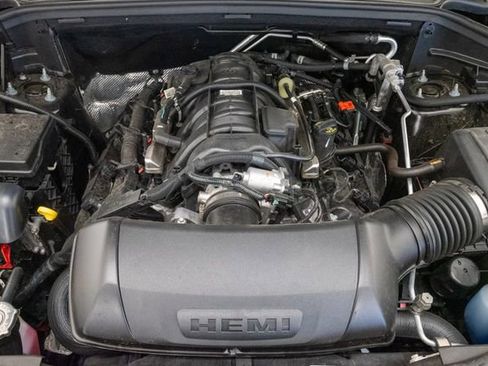 Used 2025 Dodge Durango R/T AWD/4WD image 3