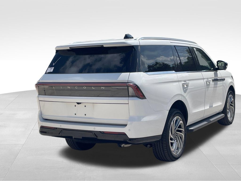 New 2027 Lincoln Navigator Premiere AWD/4WD image 5