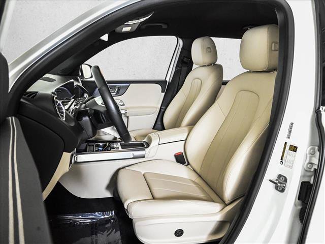 Used 2025 Mercedes-Benz GLB 250 4MATIC image 18