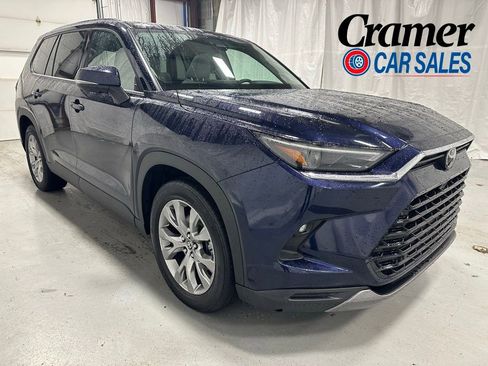Used 2025 Toyota Grand Highlander AWD image 1