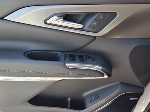 New 2026 Chevrolet Traverse LT w/ Enhanced Driving Package FWD image 27