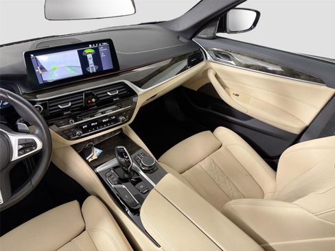 Certified 2023 BMW 530i w/ M Sport Package RWD image 25