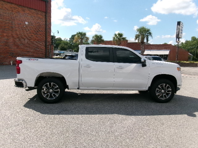 Used 2026 Chevrolet Silverado 1500 LT AWD/4WD image 2
