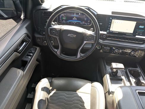 Used 2022 Chevrolet Silverado 1500 ZR2 w/ Technology Package AWD/4WD image 17