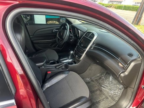 Used 2015 Chevrolet Malibu LT FWD image 15
