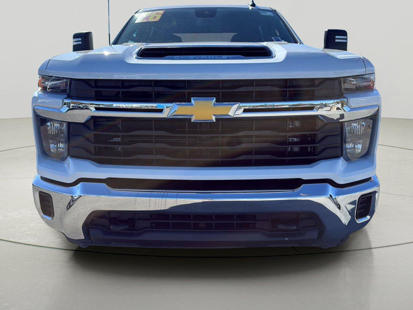 Used 2026 Chevrolet Silverado 3500 LT AWD/4WD image 2