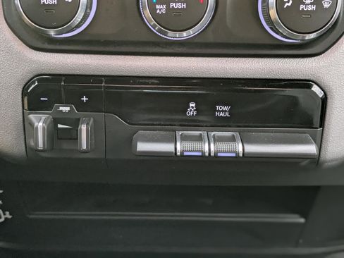 Used 2024 RAM 2500 Big Horn image 9