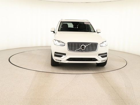 Used 2022 Volvo XC90 T6 Inscription w/ Advanced Package image 11