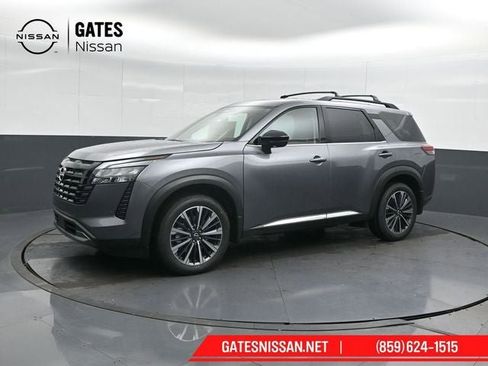 New 2026 Nissan Pathfinder Platinum image 7